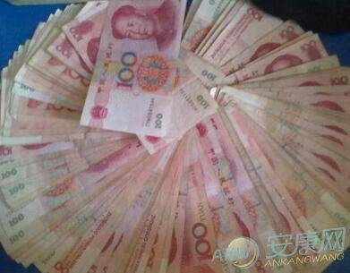 我为什么会梦见自己口袋里装满了好多钱呢？