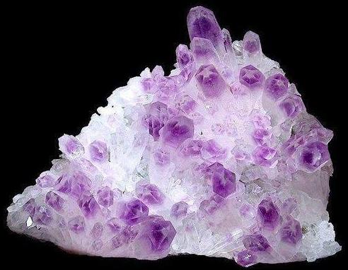 ：沙中土命的命理溯源与个体特质