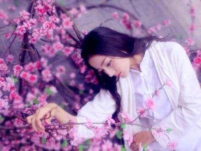 如何通过八字分析桃花重，改善女性桃花运？