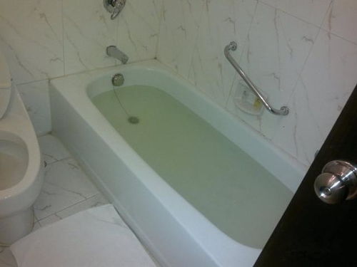 风水浴缸安装时是否需要专门的架子支撑呢？