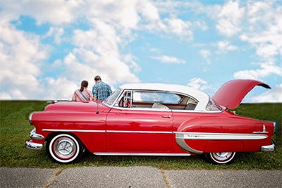 ：传统吉日与现代购车决策的交叉研究