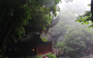 一、 灵隐寺：古刹传奇，香火鼎盛
