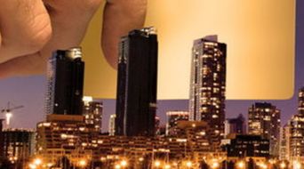 八字忌土男忌火多，适合搞房地产吗？