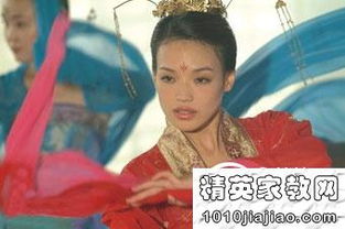 红拂女夜奔灵签中，红拂女为何选择在夜晚奔向未知？