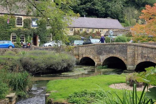 周边旅游推荐：风情小镇体验游