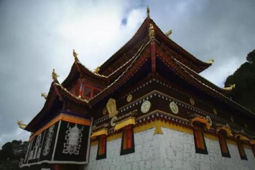 寺院建筑：古朴典雅的禅宗风格