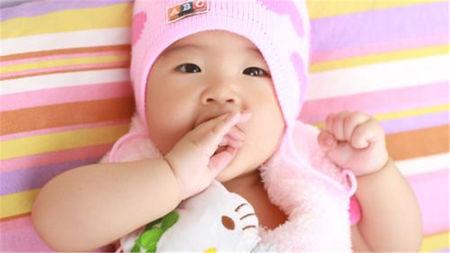 宝宝取名时，有哪些因素和注意事项需要考虑？