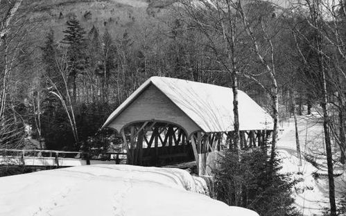 二、 街市空间的格局分析：商业氛围与人文气韵的张力