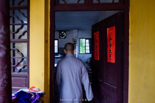寺院管理者的身份：超越“师傅”