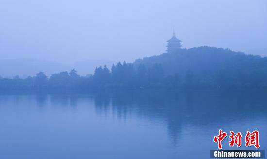 一、先天气象与生肖星象的交织：迷雾中的实体与幻象