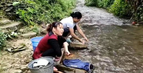 民间传说概述：美妇河畔洗衣， 遭壮汉强较大行拖入草丛