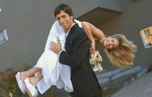 八字中藏官透杀的女命，杀透官藏，究竟是谁会成为她的丈夫？