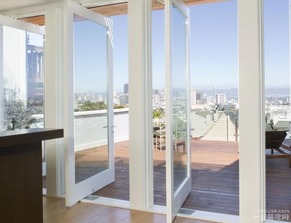 二、  阳台门黑色框的具体禁忌与文化隐喻