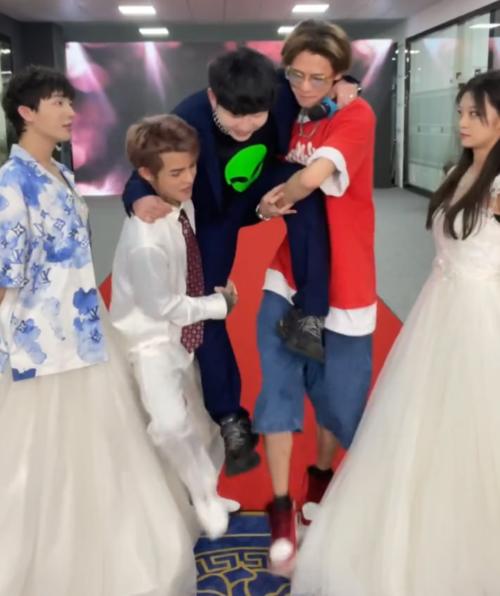 2026年6月订婚，女方必买哪些准备物品清单？