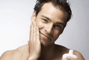 3. 眼光似水与眼肚桃花纹：情感迷惑与隐秘倾向