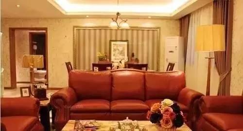 二、  睡床靠山：微观休憩空间中的能量修复与运势滋养