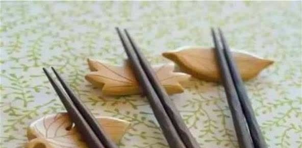 二、 正确摆放筷子的操作准则