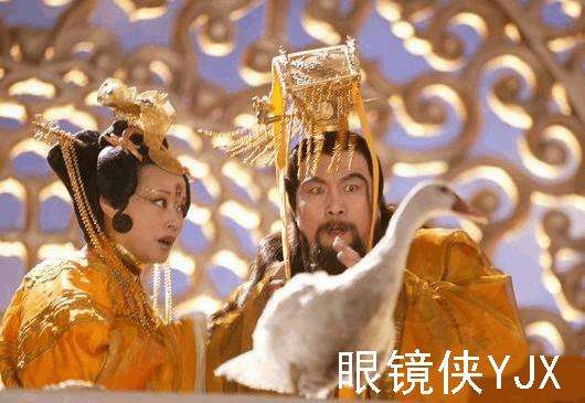 现代科学与传统命理的交汇：树影摇曳的深层含义