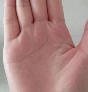 梦见别人给我看手相，那别人说我手相不好是什么意思？