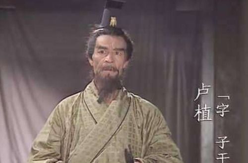 起名之初：八字算命的戏码