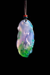 二、 翡翠中的黄加绿与春带彩：品级评判标准的差异化分析