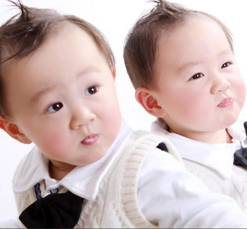 心心相印， 双胞胎姓名的默契之道