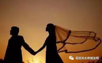 流年与婚姻宫相刑会导致离婚吗？流年婚姻宫暗合是否必然出轨？