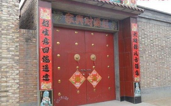 商铺大门风水颜色选择，哪种颜色蕞旺财运？