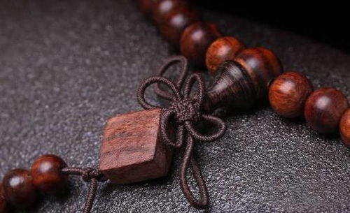 2026年属马犯太岁，应该佩戴什么钥匙扣或饰品来化解？