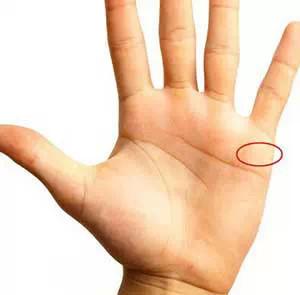 算命说老公婚姻线不通且有桃花，这种说法准确吗？