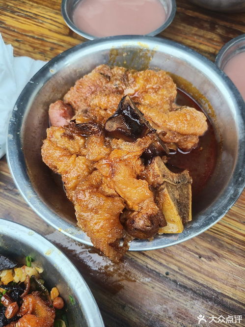 猪蹄手相和鸭掌手相图片分别是什么样子的？