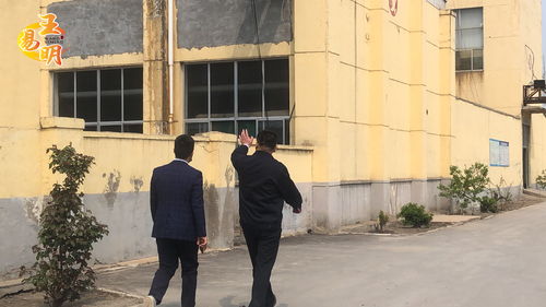 二、惯与严峻大师身份背景之考察