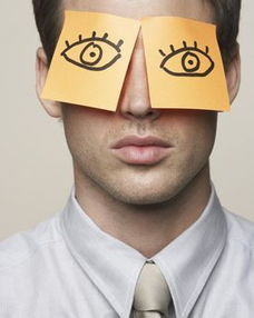 一、 眼睛尺寸与财富潜能之关联