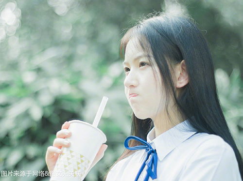 一、先来点儿金字“配料”——别只盯着鑫、铭、锐、锋、钰这些硬邦邦的字，还得掺点儿柔软的小清新。