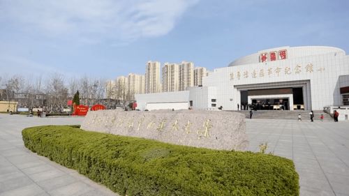 美食攻略：碳水炸弹 + 脂肪狂欢 + 口水直流 🍜🍖🍰