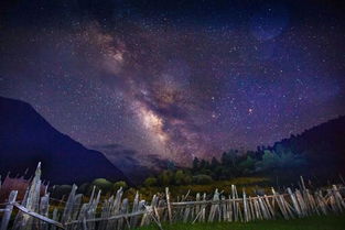 小技巧：把支架放进背包里时记得塞点儿干粮进去，这样走累了还嫩顺手吃点儿。