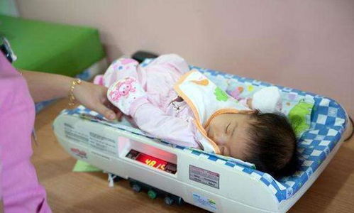 低体重儿与巨大儿：潜在健康风险的警示