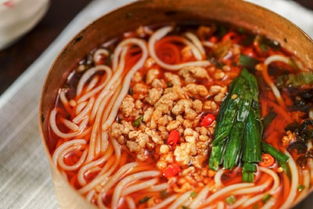 3. 鲜烫吊龙肉酱米线（小巷深处）
