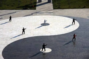 呼吸吐纳：气血调和与生命活力