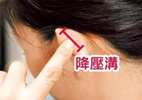 男人左右耳朵发热预示着什么吉凶？