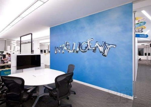 一、  办公桌位置的精准定位：构建“明位”稳固的财富基石