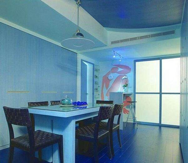 卧室灯具配色建议