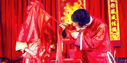 1 花球与吉祥象征