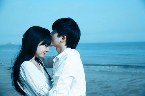 一、  阴柔之美：水元素在情感修复中的核心作用