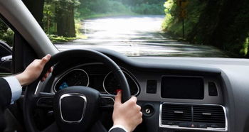 八字显示不适合开车，那这样的八字四柱适合从事什么职业？