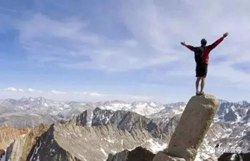 伤官格或正印格女性之精神支撑