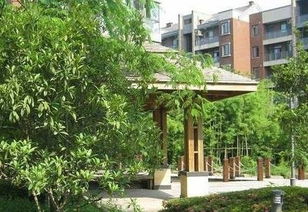 怎样判断一个较小区的风水有没有适宜居住呢？