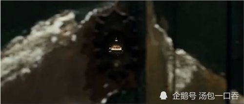 一、 坚韧独立的象征：水与土元素的风水解读