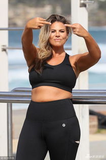 今天穿什么瑜伽服，女性瑜伽如何凹造型更时尚？