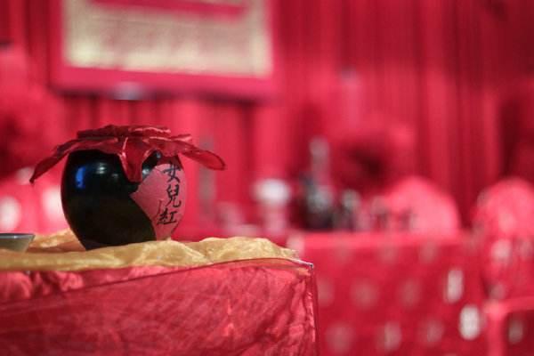 四、 中式 完美 婚 礼 对 “衣 食 住 行” 要素 的统 合 考 虑